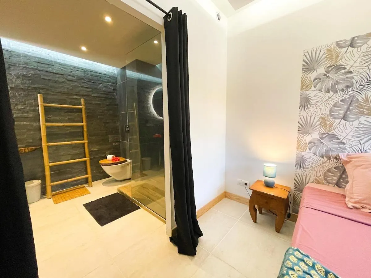Fare Mahina Ocean View Apartment